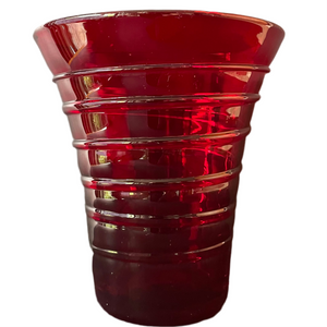 8886 Whitefriars, England, Art Deco Glas Vase, rot